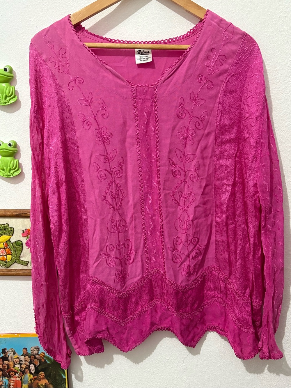 Women's Pink Embroidered Fairycore One Size Long-Sleeve Top
